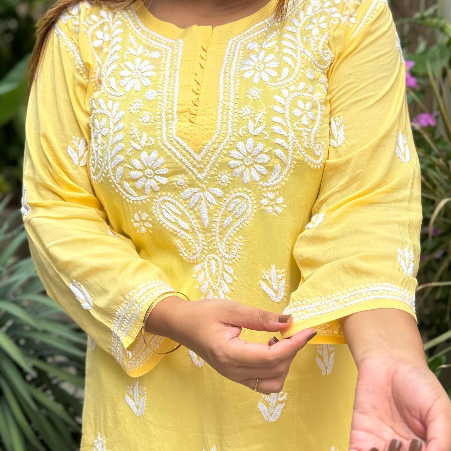 Short Chic Chikankari Kurti